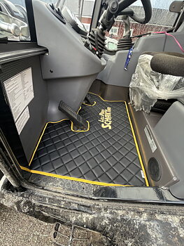 Floor mat Hitachi ZW 65-95-6 - Diamond