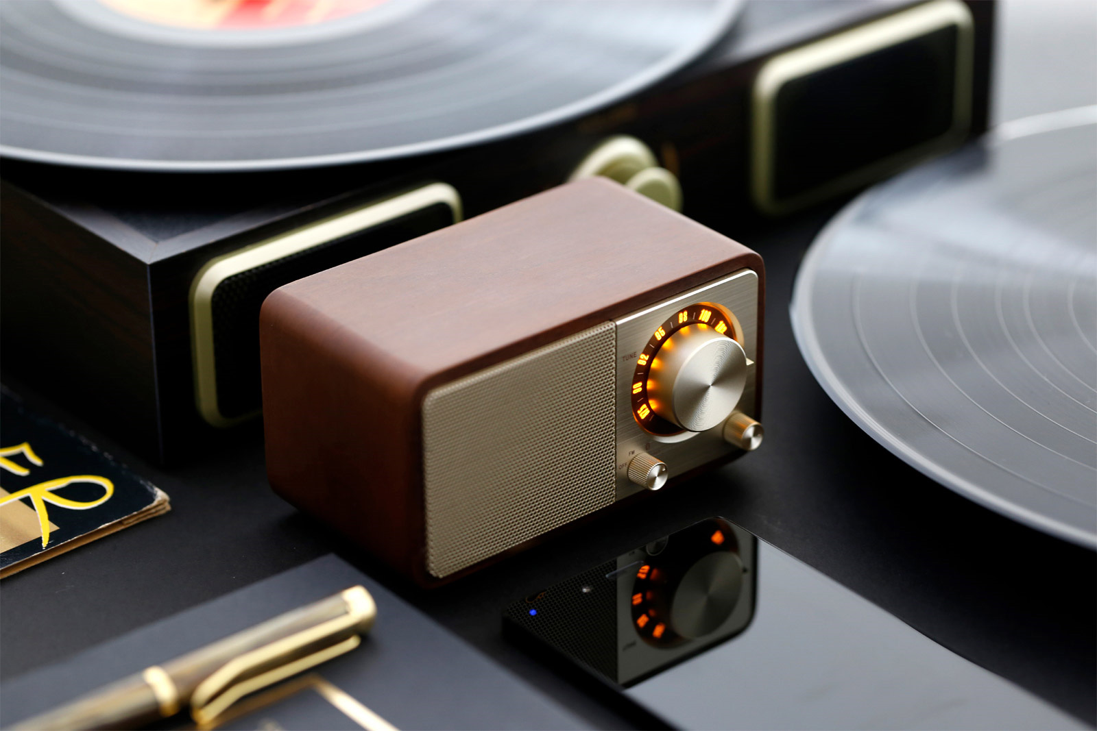 Sangean Mikro FM bordsradio CH - 3