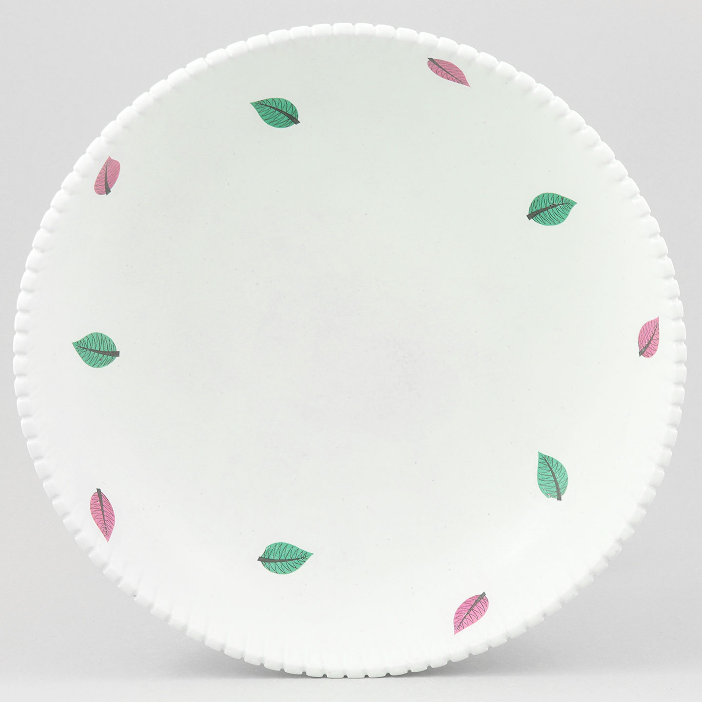 スティグ・リンドべリ Vindaシリーズ 多色彩のリーフ模様の白いボウル