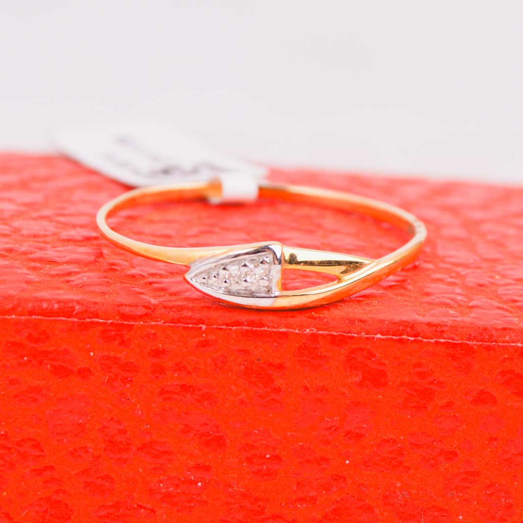 Guldring 18k med 0,01ct diamanter, Vintage