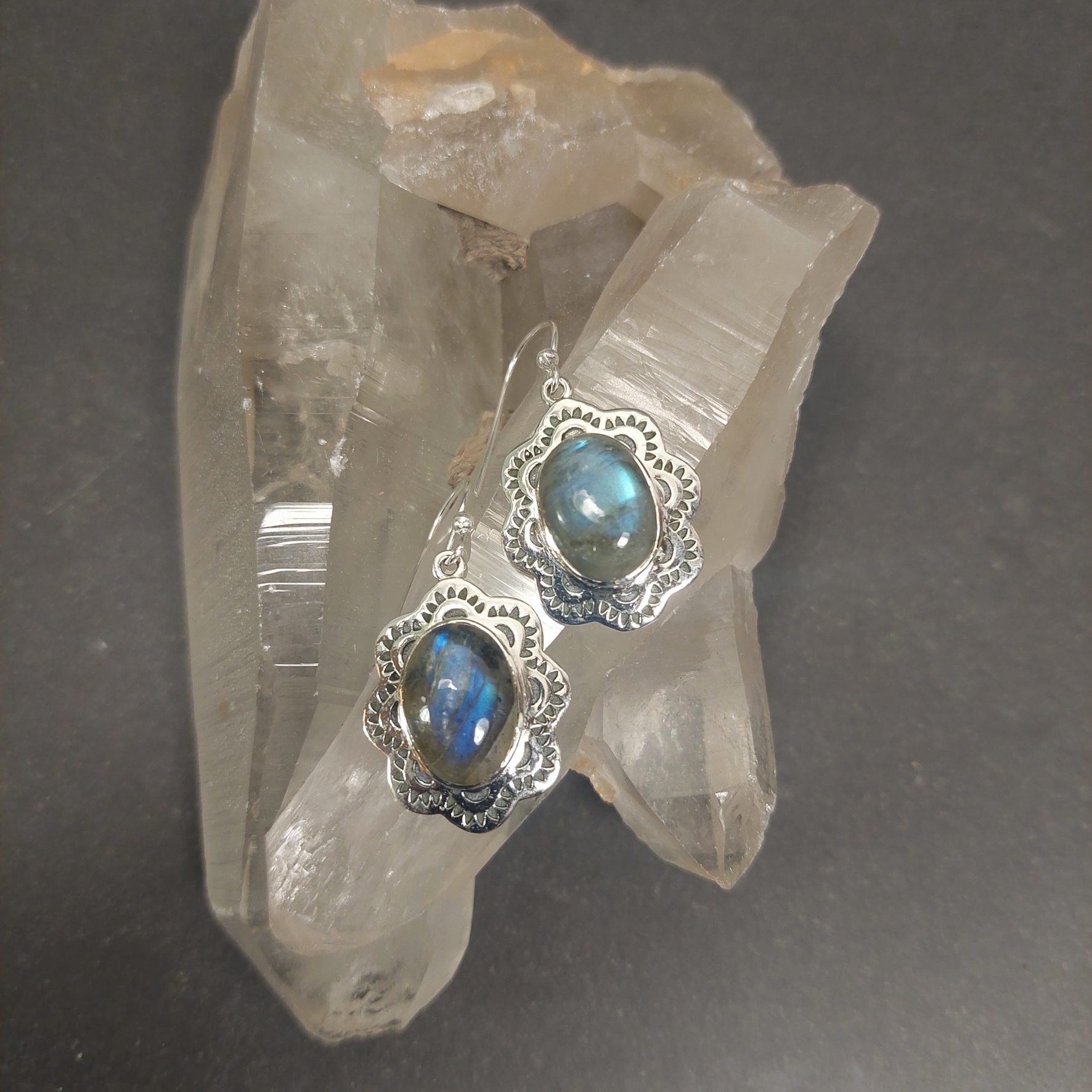 Örhängen i Silver med Cabochon slipad Sten - 3
