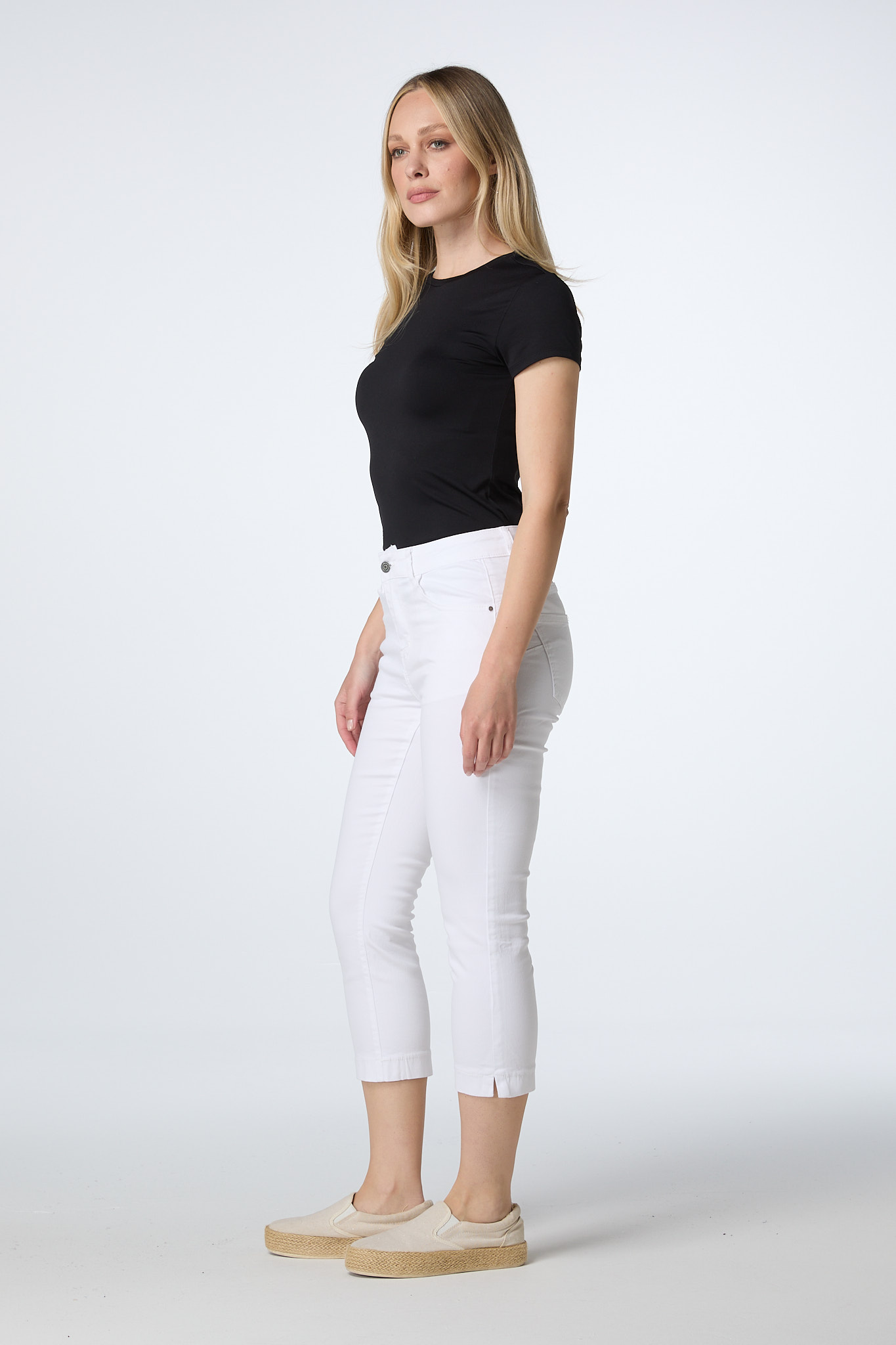 M-CAPRI White - 2