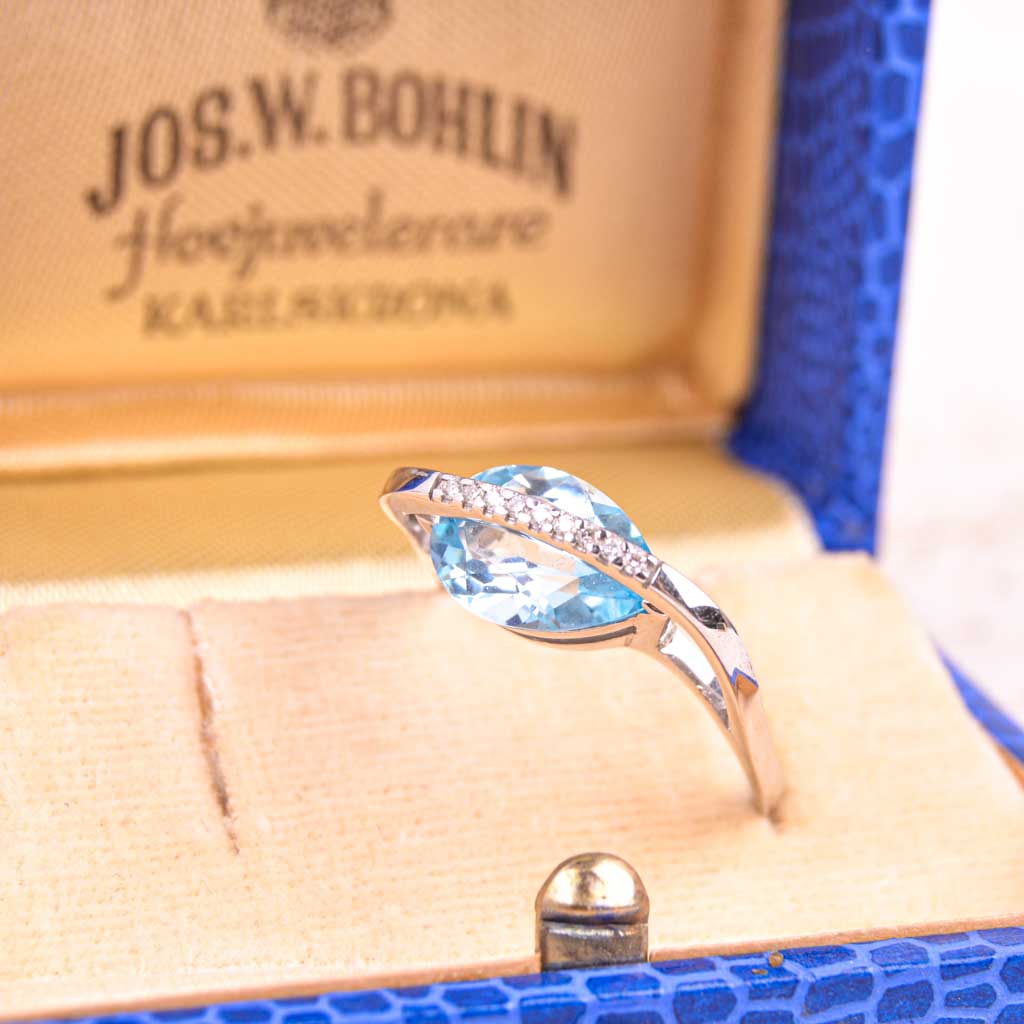 18k valkokulta sormus 0,045ct timantteja ja akvamariini, Vintage