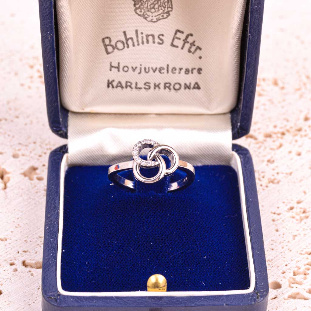 Hvidguldsring 18k med 0,065ct diamanter, Vintage