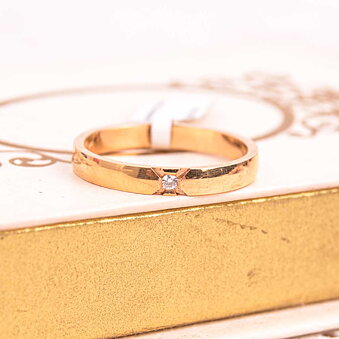 Guldring 18k med 0,02ct diamant, Vintage