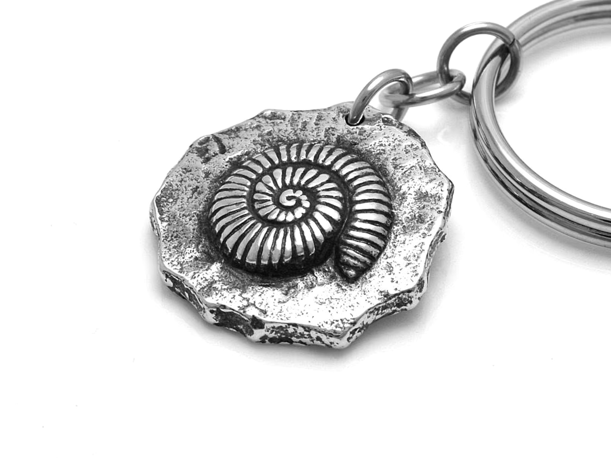 Ammonit Nyckelring, Fossil Accessoar, Djur Nyckelhållare i Tenn och Stål - 3