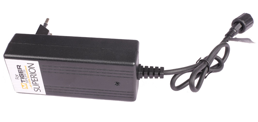M Tiger Sports EU-wall-charger 230-V , 17V output (Superion) - 2