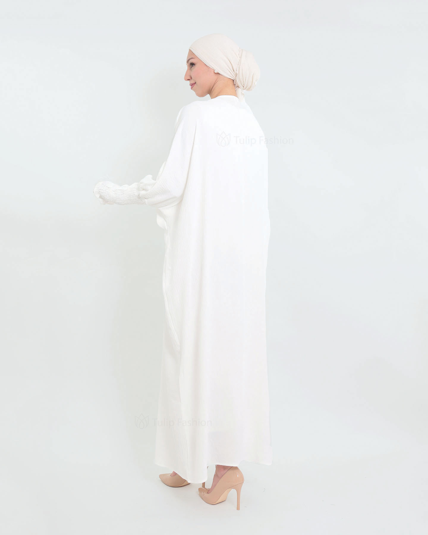Maryam  Oversized Abaya - White - 3