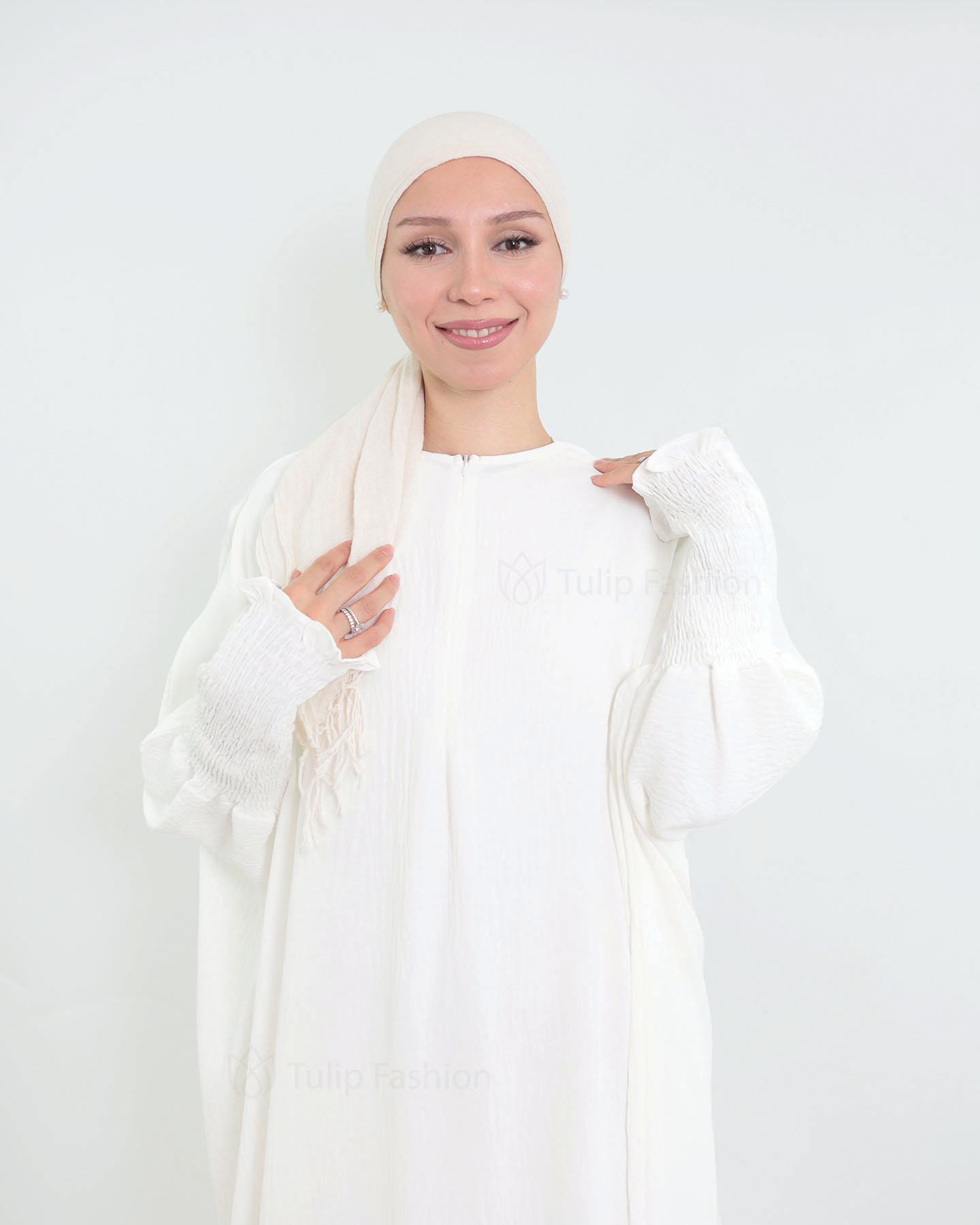 Maryam  Oversized Abaya - White - 4
