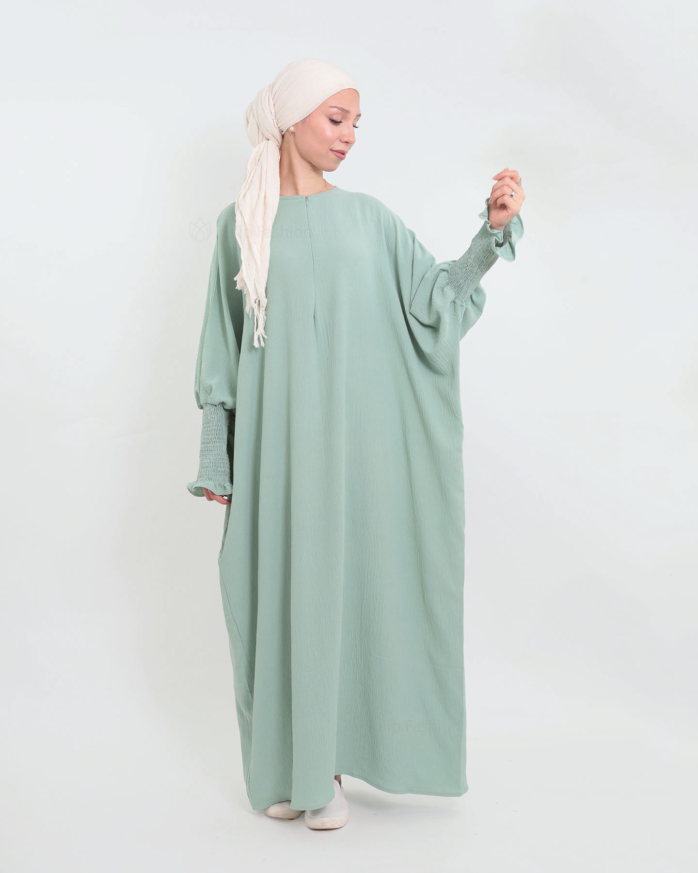 Maryam  Oversized Abaya - Pistachio Green - 2