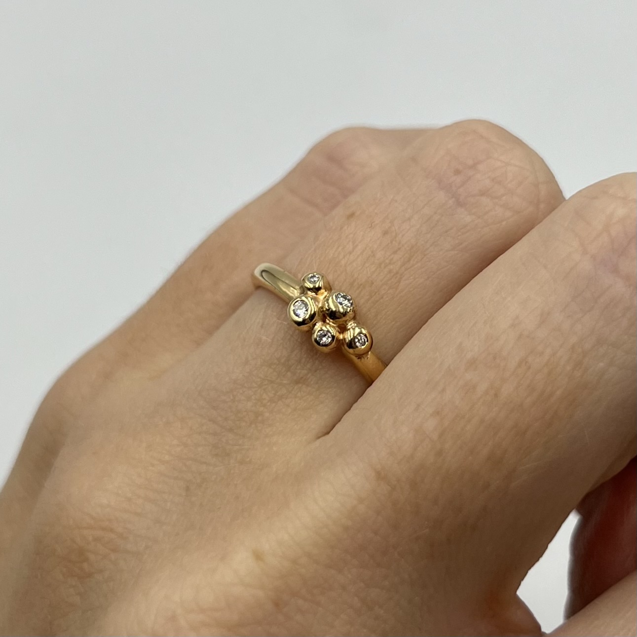 Ring Filippa handgjord diamanter guld 18 karat 