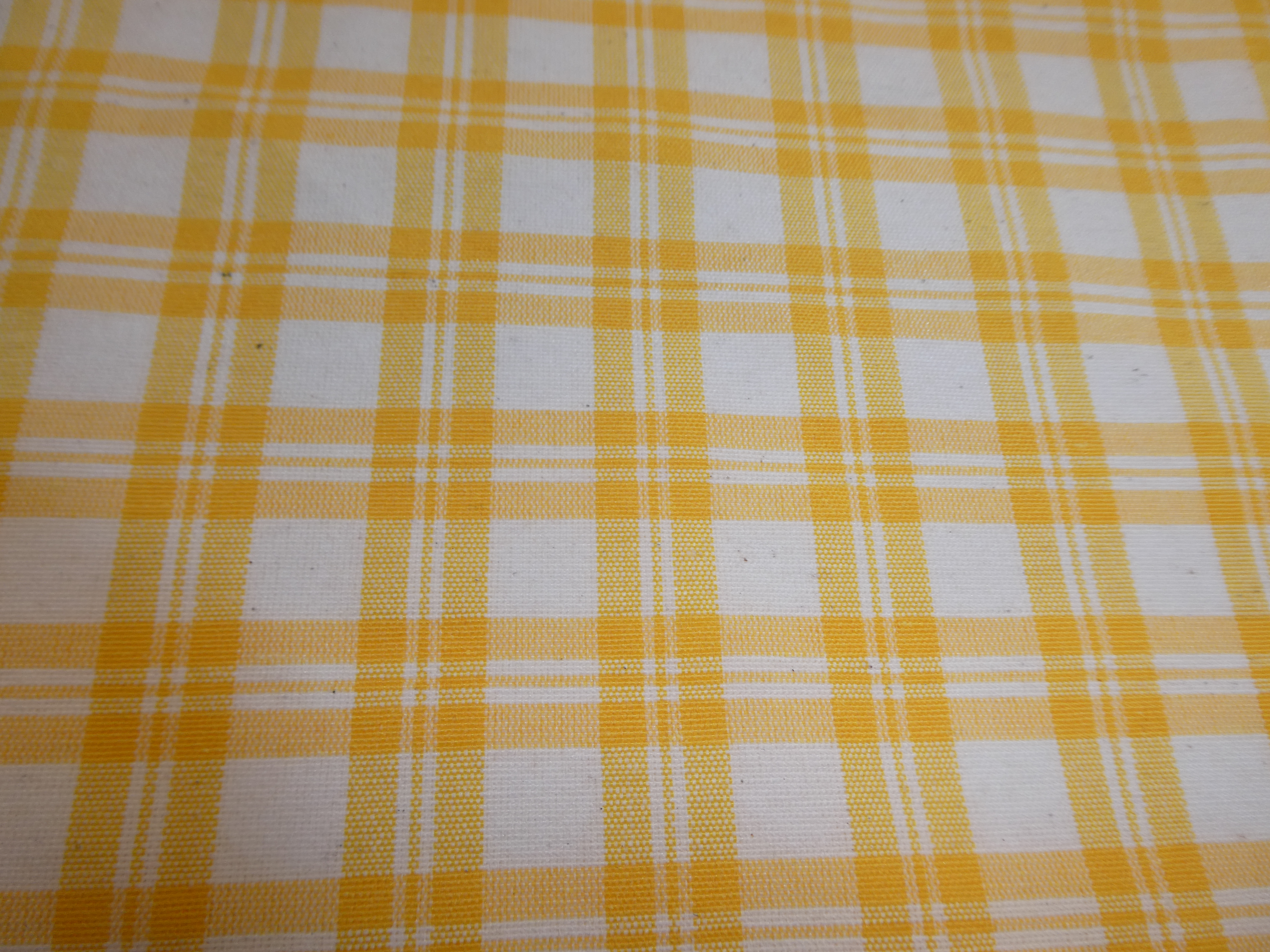 gul rutig