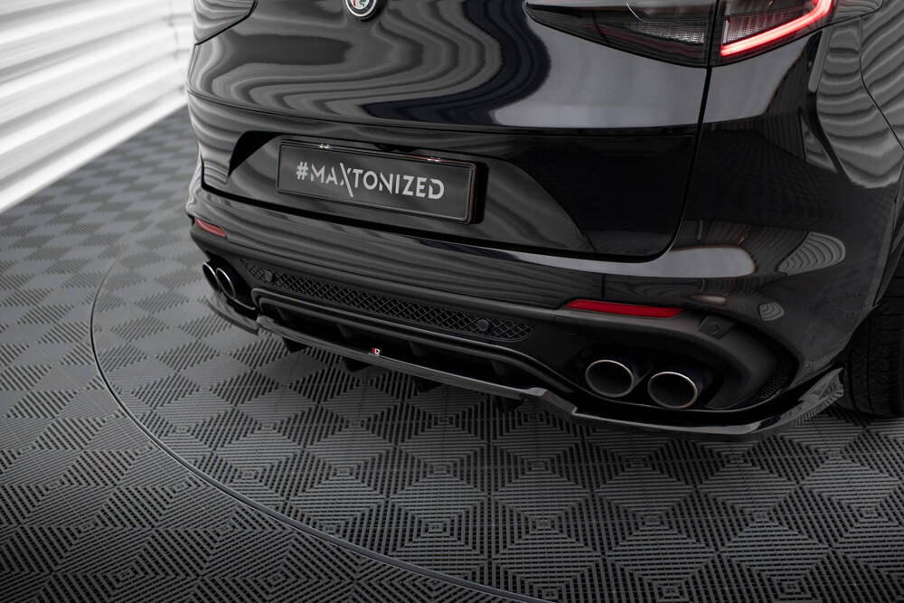 Maxton - CENTRAL REAR SPLITTER (WITH VERTICAL BARS) ALFA ROMEO STELVIO QUADRIFOGLIO MK1 - 4