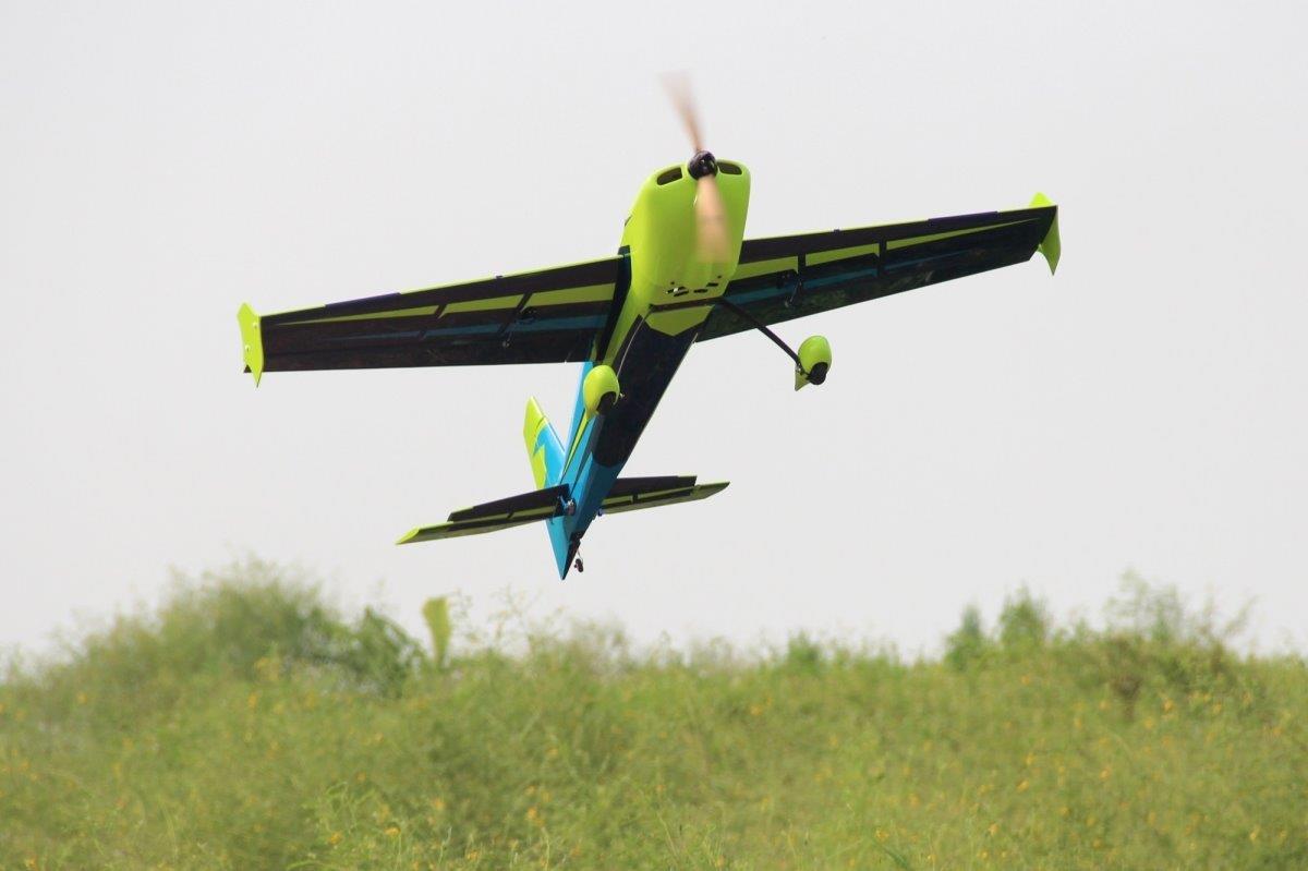 Pilot RC Slick 1702mm Green-Blue 67tum - 4