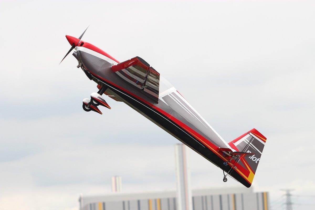 Pilot RC Slick 2133mm Red 84tum - 2
