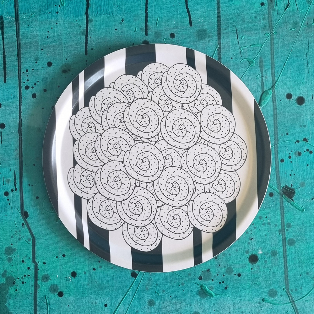 tray FIKA CINNAMON BUN black/white 31 cm