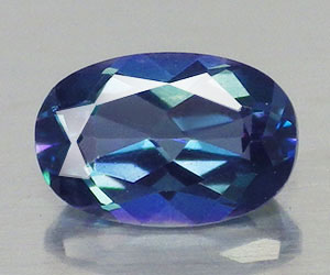 Impresionante piedra preciosa de topacio místico natural de talla ovalada calibrada de 6x4 mm