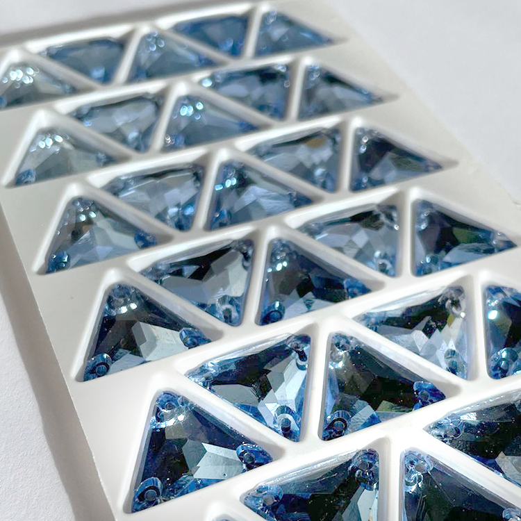 Trekant - Light Sapphire - 2