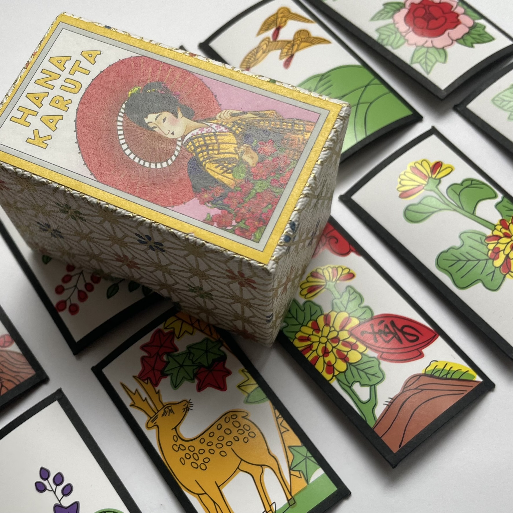 Hana karuta, Blomsterkort, ett handgjort kortspel från Japan - 2