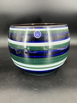 Upsala Ekeby UE " Ärtan " Eva Fahlcrantz bowl/outer lining