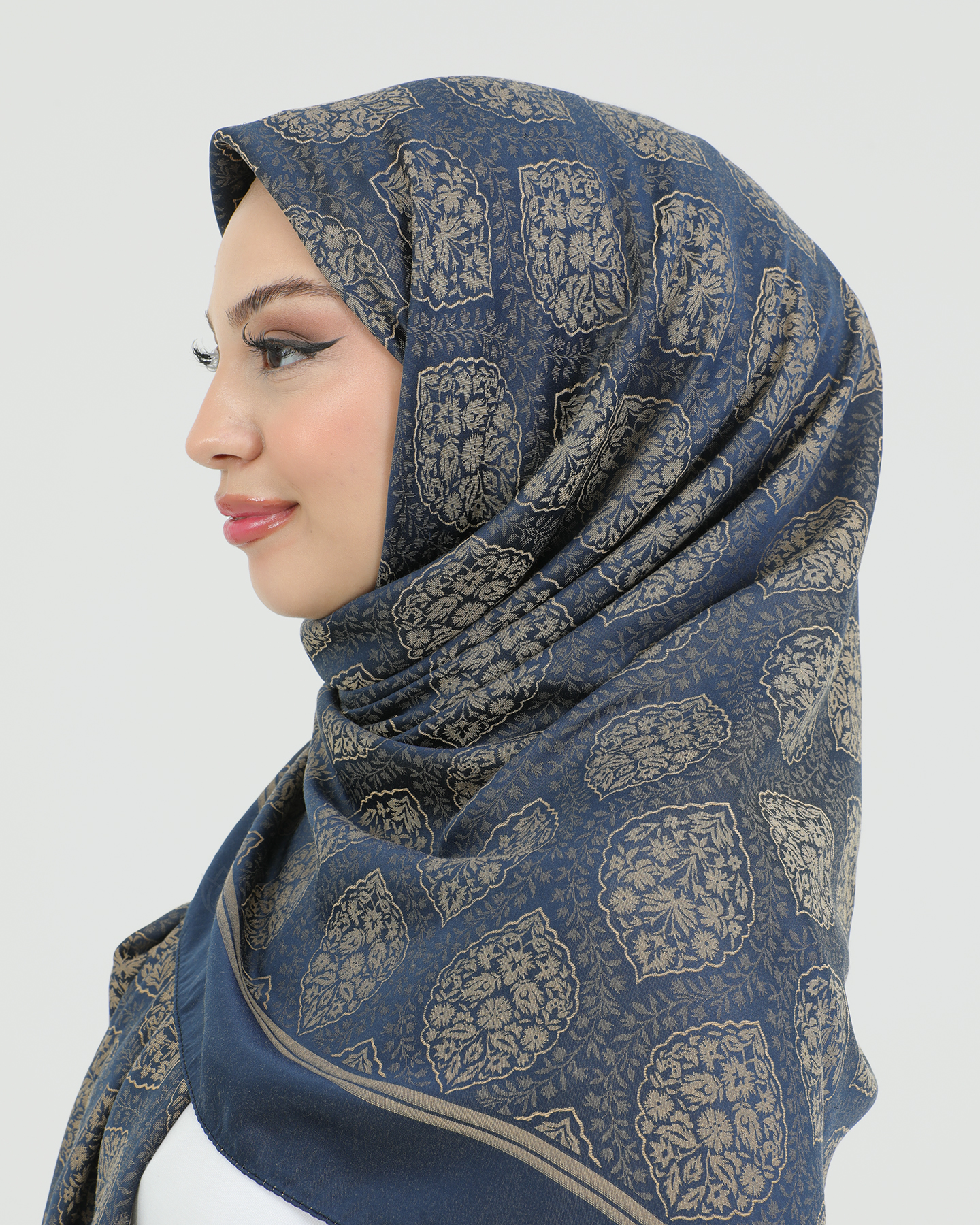 Hijab - Square Viskon 120 cm - Royal Blå - 2