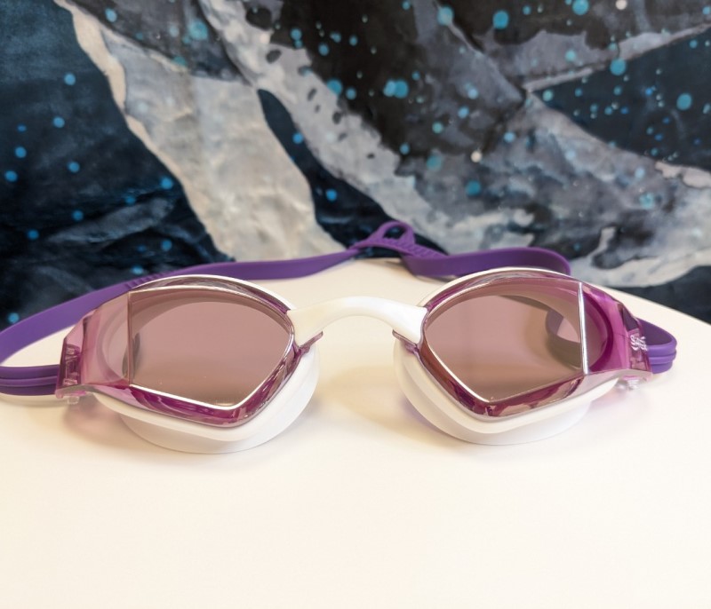 New cool Glacier White/Purple Gold mirror racing goggles from Saeko