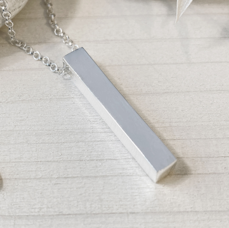 Skírnarskartgripir - Ferhyrndur 3D-stafur með áletrun úr 925 sterling-silfri - 2
