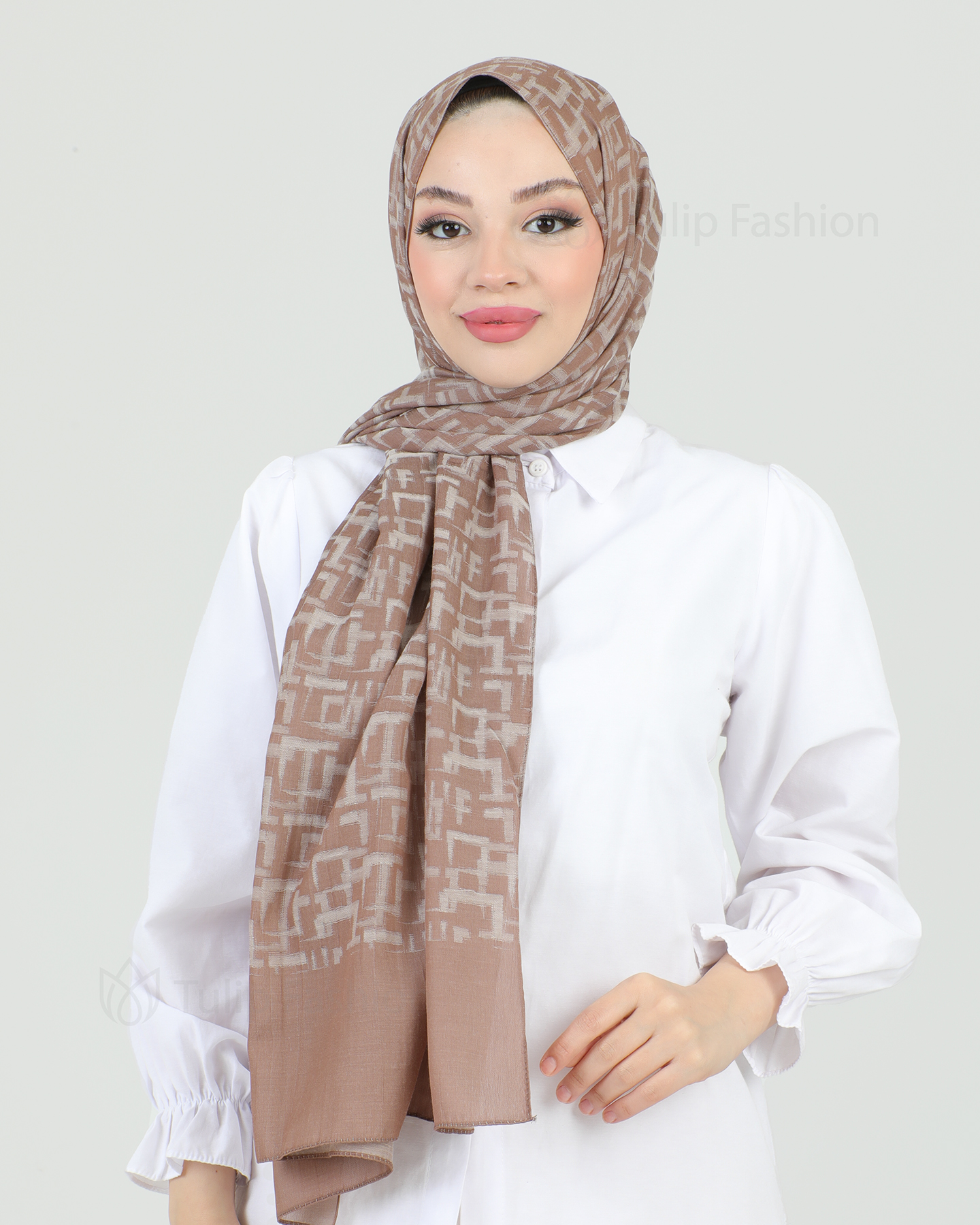 Hijab - Squares - Brown