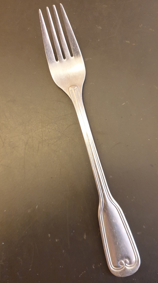 Fork wide handle at the bottom