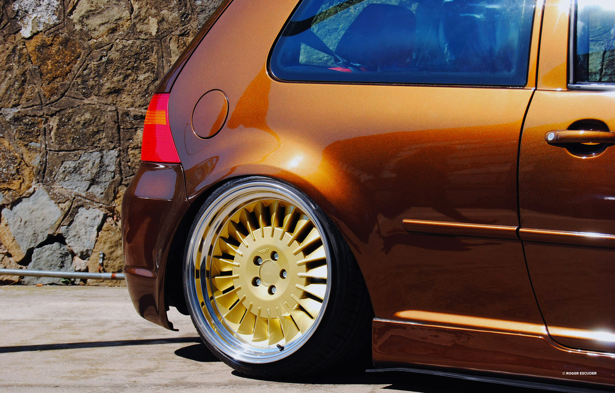 18" Ispiri CSR1D Vintage Gold/polished 5x100 - 5