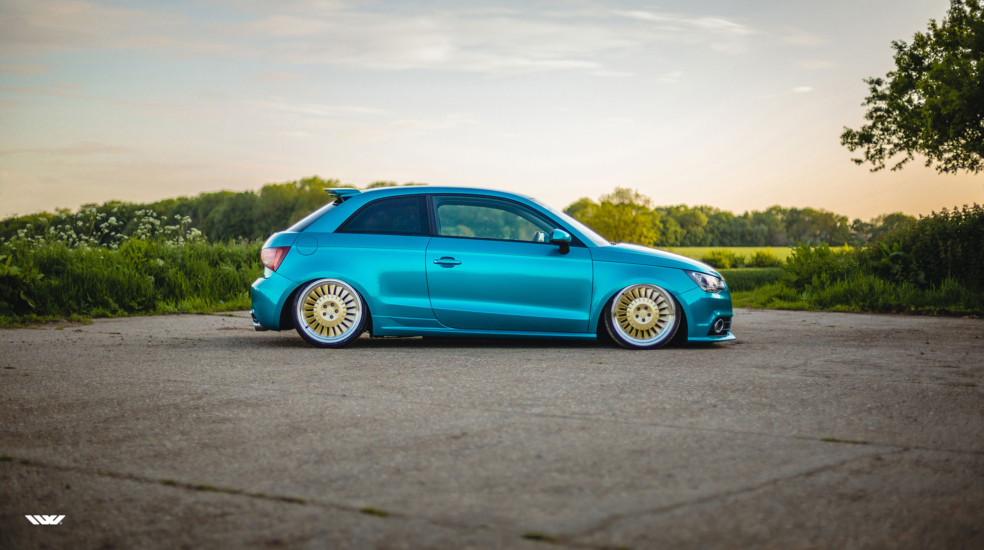 18" Ispiri CSR1D Vintage Gold/polished 5x100 - 3