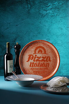 Pizza plate Brick Red ø330mm