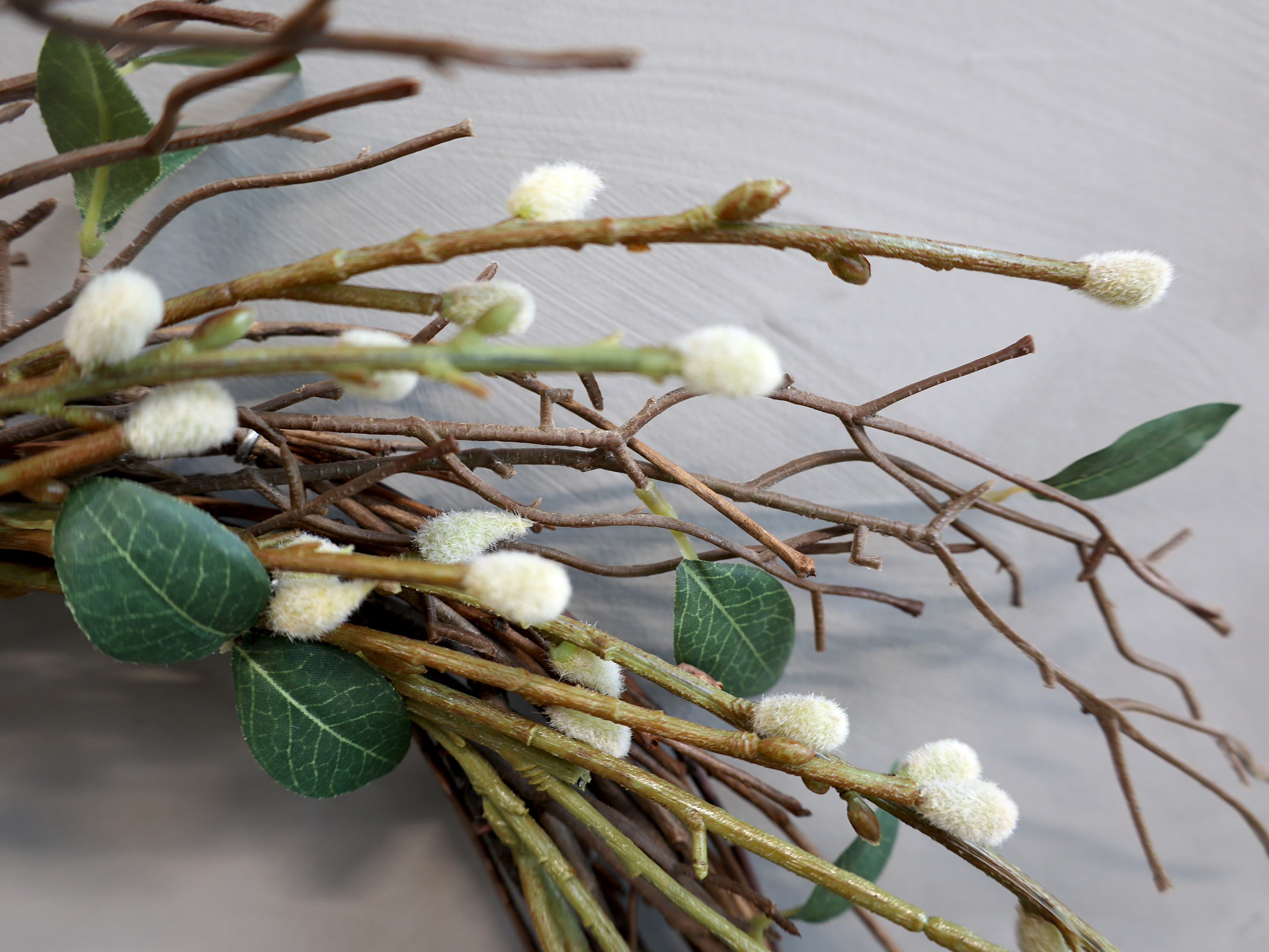 Wreath with willow & twigs - Willow catkins - Ø: 42 cm - 4