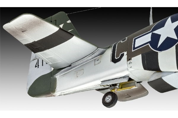 Revell 3944 P-51D-5NA Mustang (early version) - 4