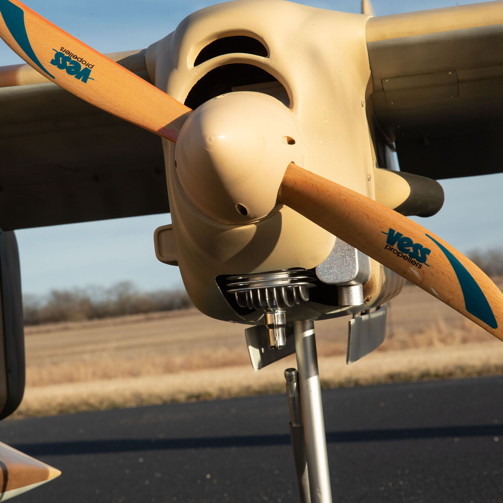 Hangar 9 OV-10 Bronco 30cc ARF med Landställ - 12