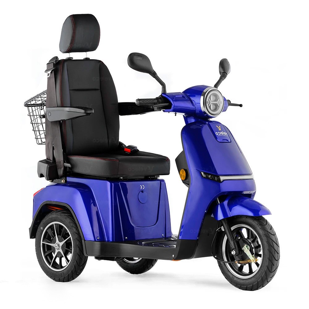 Blå_promenadscooter_-_MDR-certifierad_sportig_permobil_med_kaptensäte_promenadskoter_från_inwistore