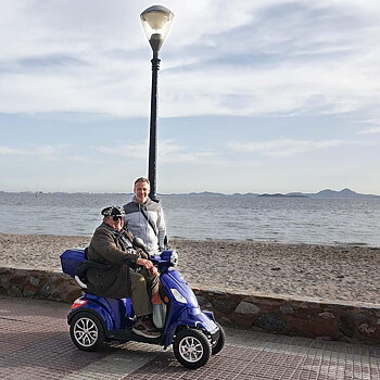 Gratis forsendelse og hjemmelevering for alle gåscootere