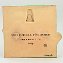 リサラーソン  サッカー選手の陶板  Damfotboll   (22cm)  1979年