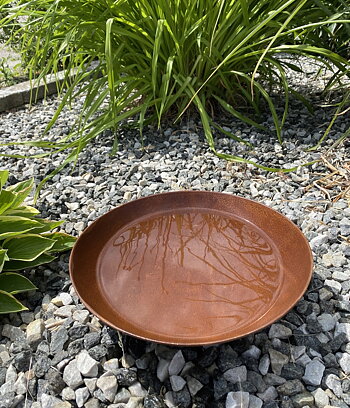 Rostig skål / fat med kulfötter 28 cm