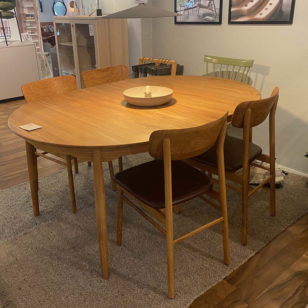 Carl Dining Table Oak Ø115 cm Extendable + 4 Prima Vista Chairs - Design Bargin/Disply ex* - Stolab - 6