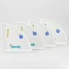 Stig Lindberg (Pynta 1962) Four Quarter Circle Dishes With Colorful Decor 17 cm
