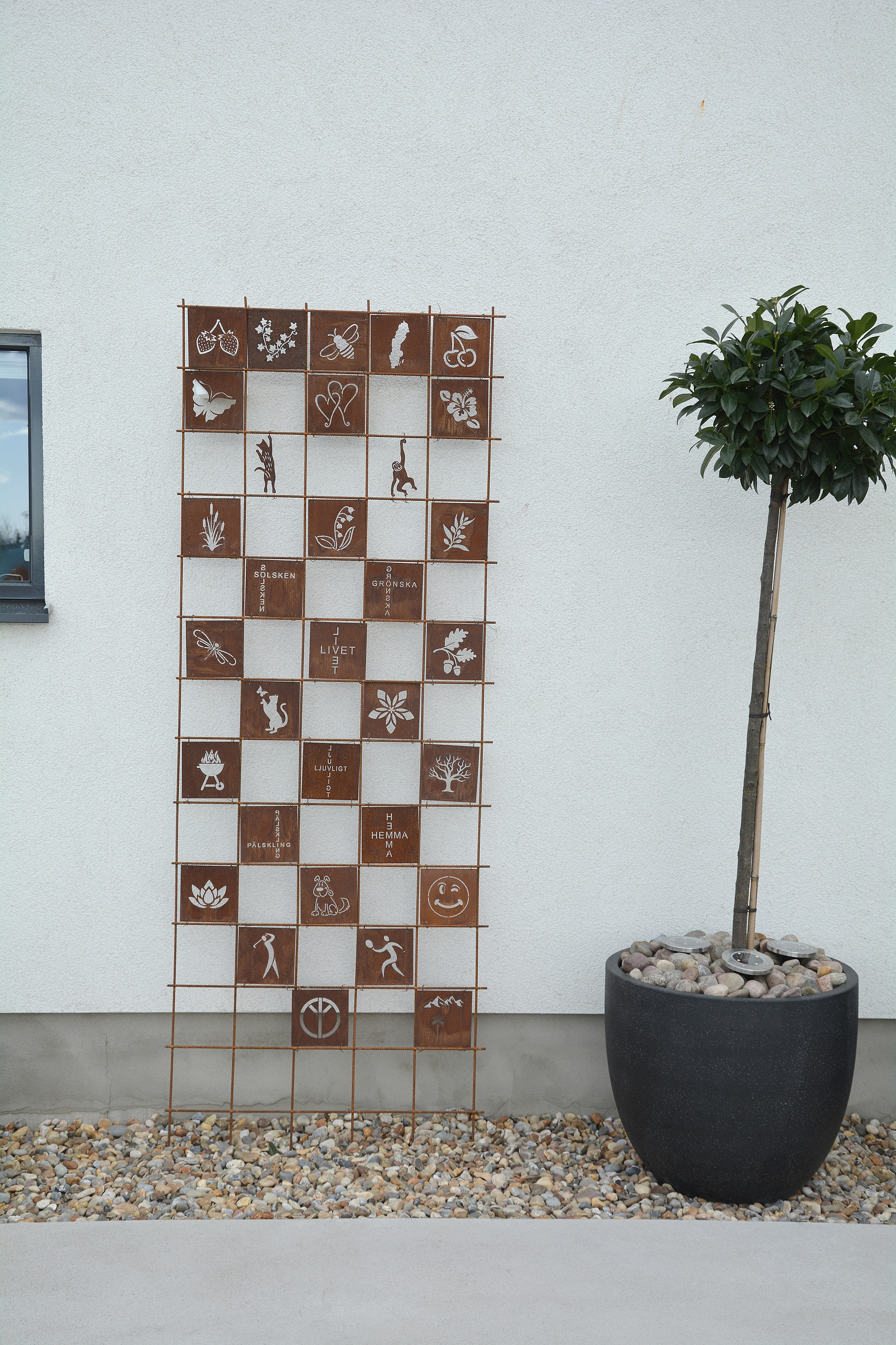 Rostig skylt till armeringsnät MANDALABLOMMA 14 cm