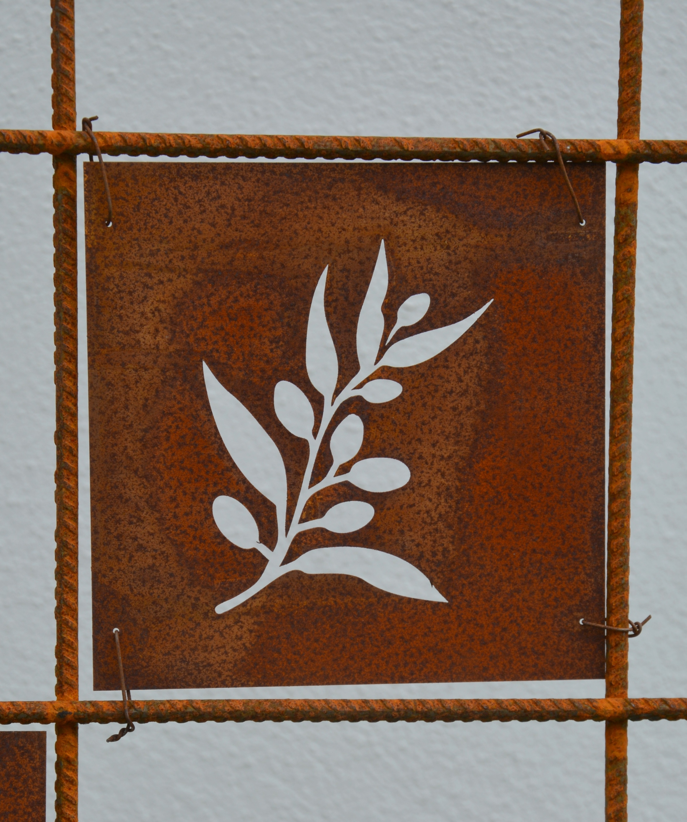 Rostig skylt till armeringsnät OLIVKVIST 14 cm