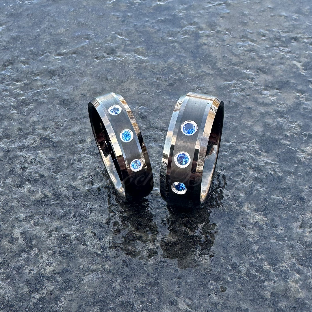 Ring Tungsten Svart med Blå AAA Zircon diamanter FB1000 Black Midnight Blue display Lyxiga ringar Fint och Billigt Var Design