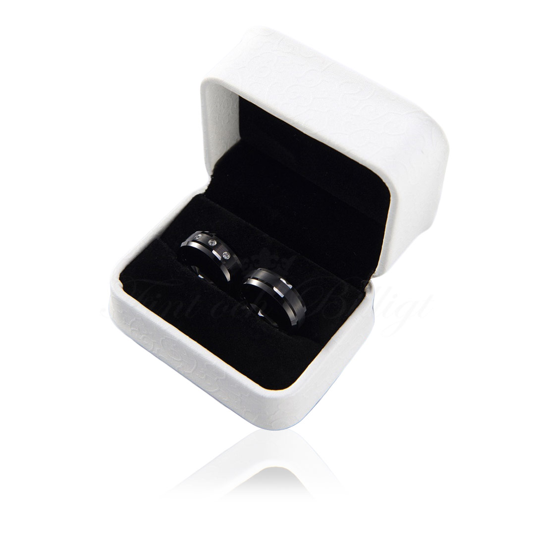 Förlovningsring Diamantring FB1000 Diamant Black Edition Tungstensring diamonds  gravyr box Lyxiga ringar Fint och Billigt Var Design