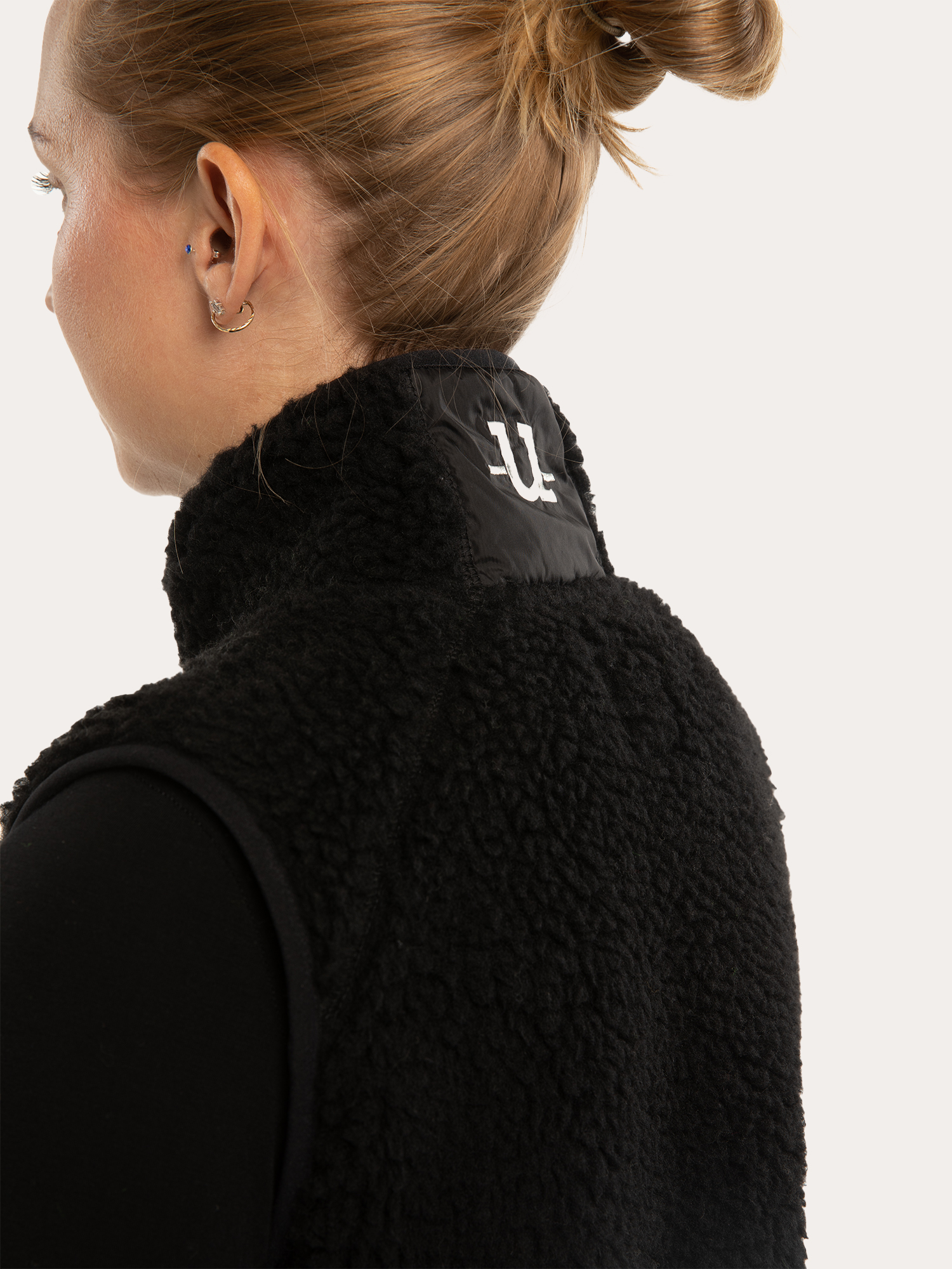Uhip Merino Pile Vest - Jet Black 