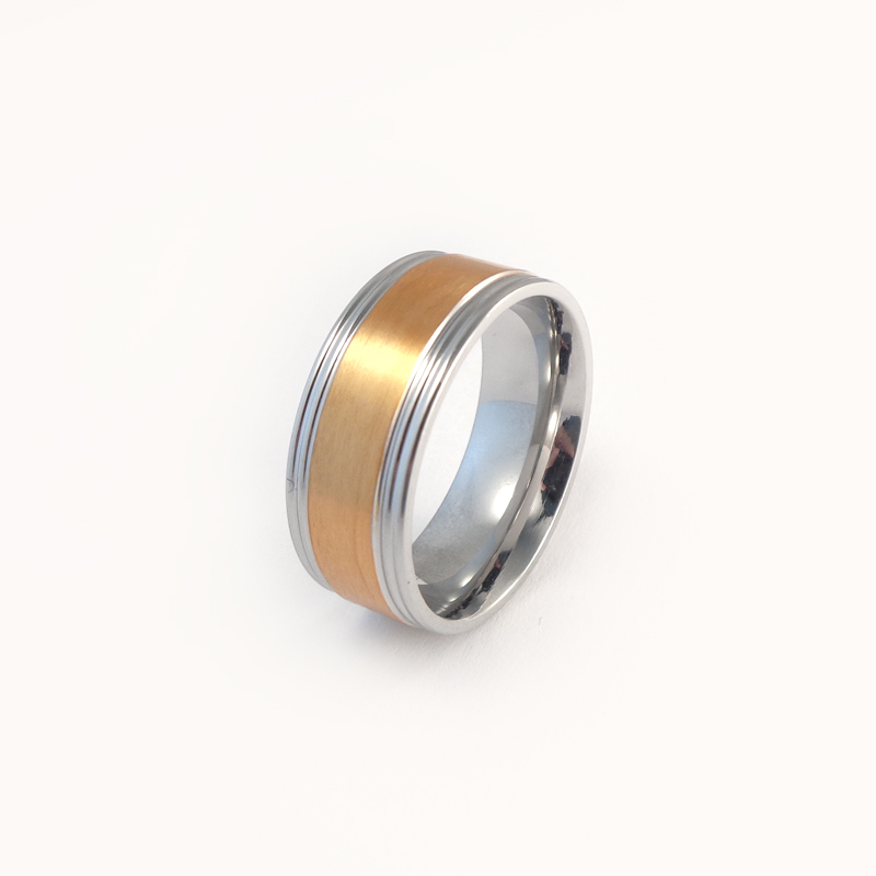 Sléttað, glansandi og matt hringur úr gulli / stáli - 8 mm breiður