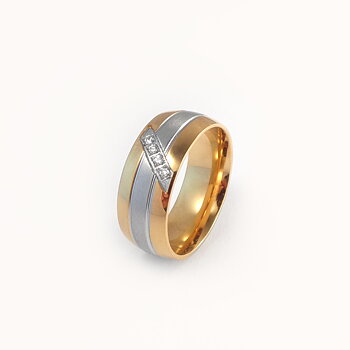 Tofarget blank og matt ring i gull/stål og sirkoner - 8 mm bred