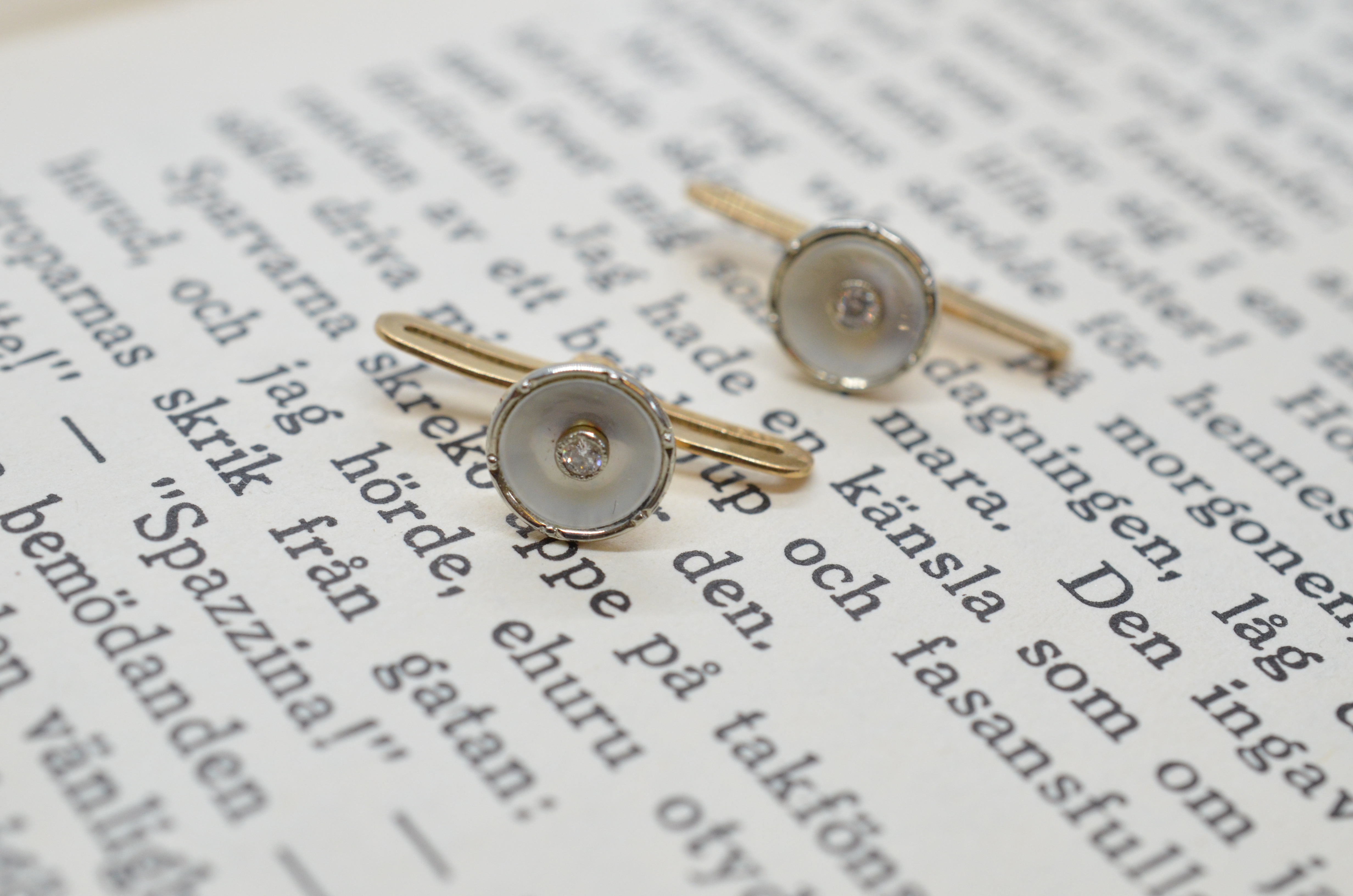 Vintage 18k coat buttons with diamond - 2