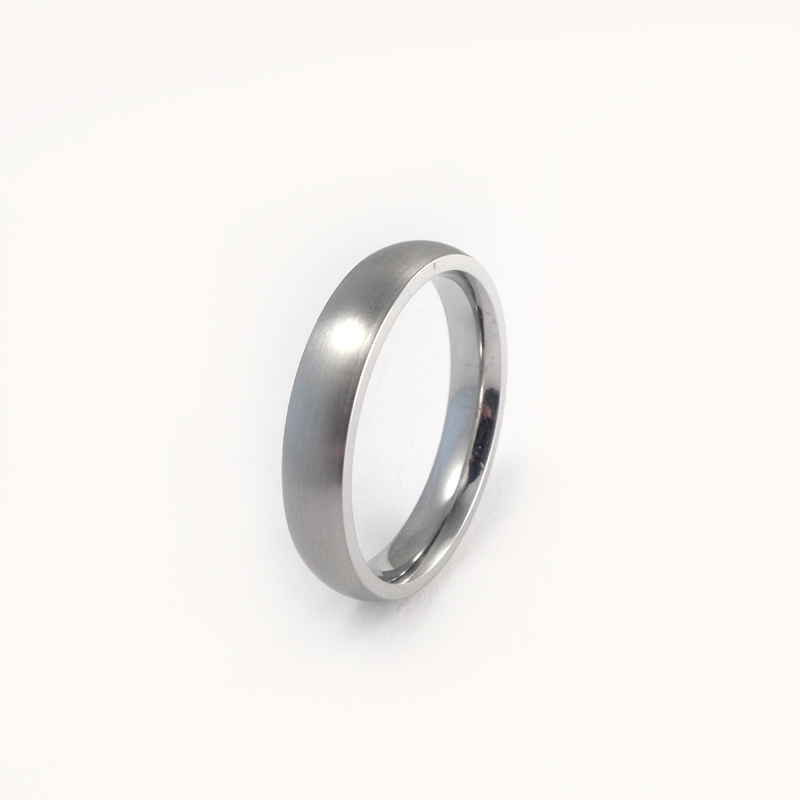 Mattur hringur úr 316 stáli - 4 mm breiður